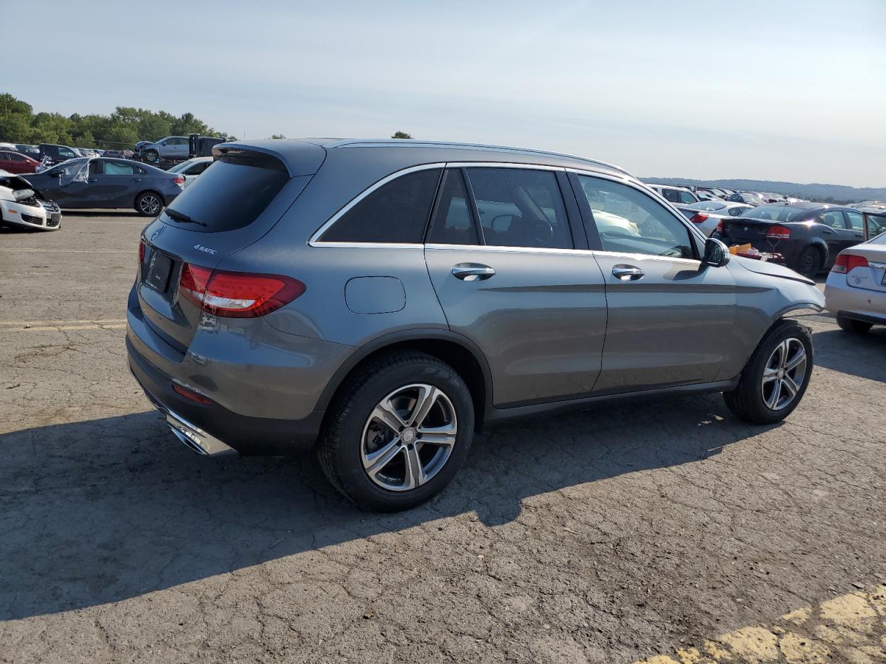 VIN WDC0G4KB5GF032235 2016 MERCEDES-BENZ GLC-CLASS no.3