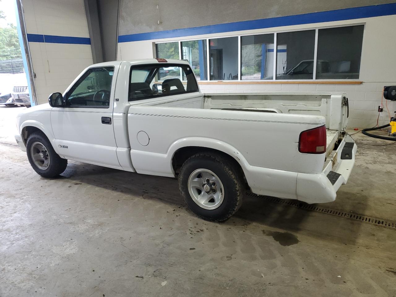 1996 Chevrolet S-10 Pickup - Image 2
