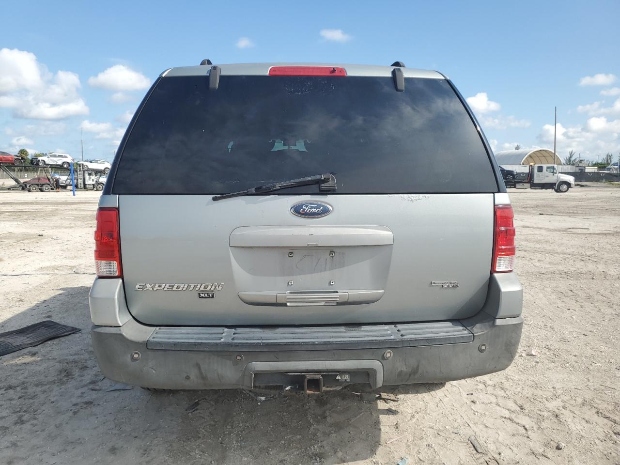 1FMFU15596LA62511 2006 Ford Expedition Xlt