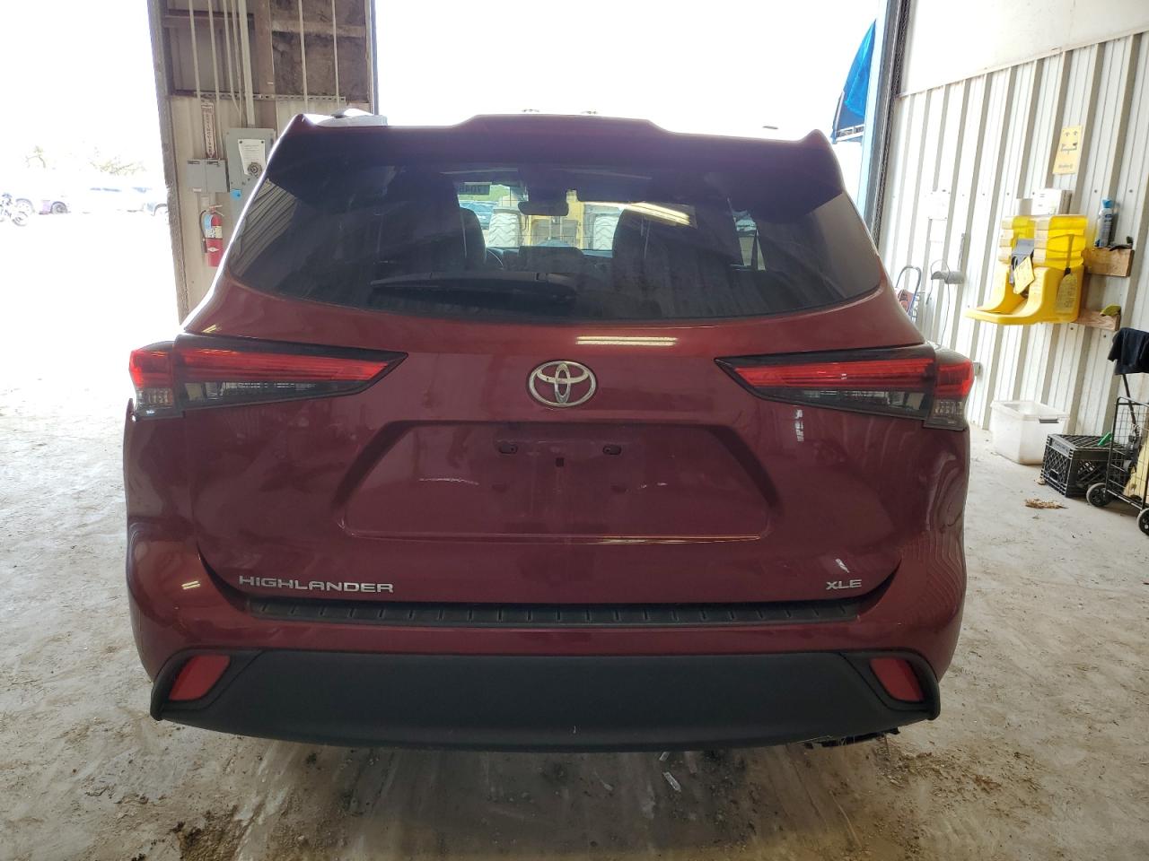 2023 Toyota Highlander L VIN: 5TDKDRAHXPS028725 Lot: 70468894