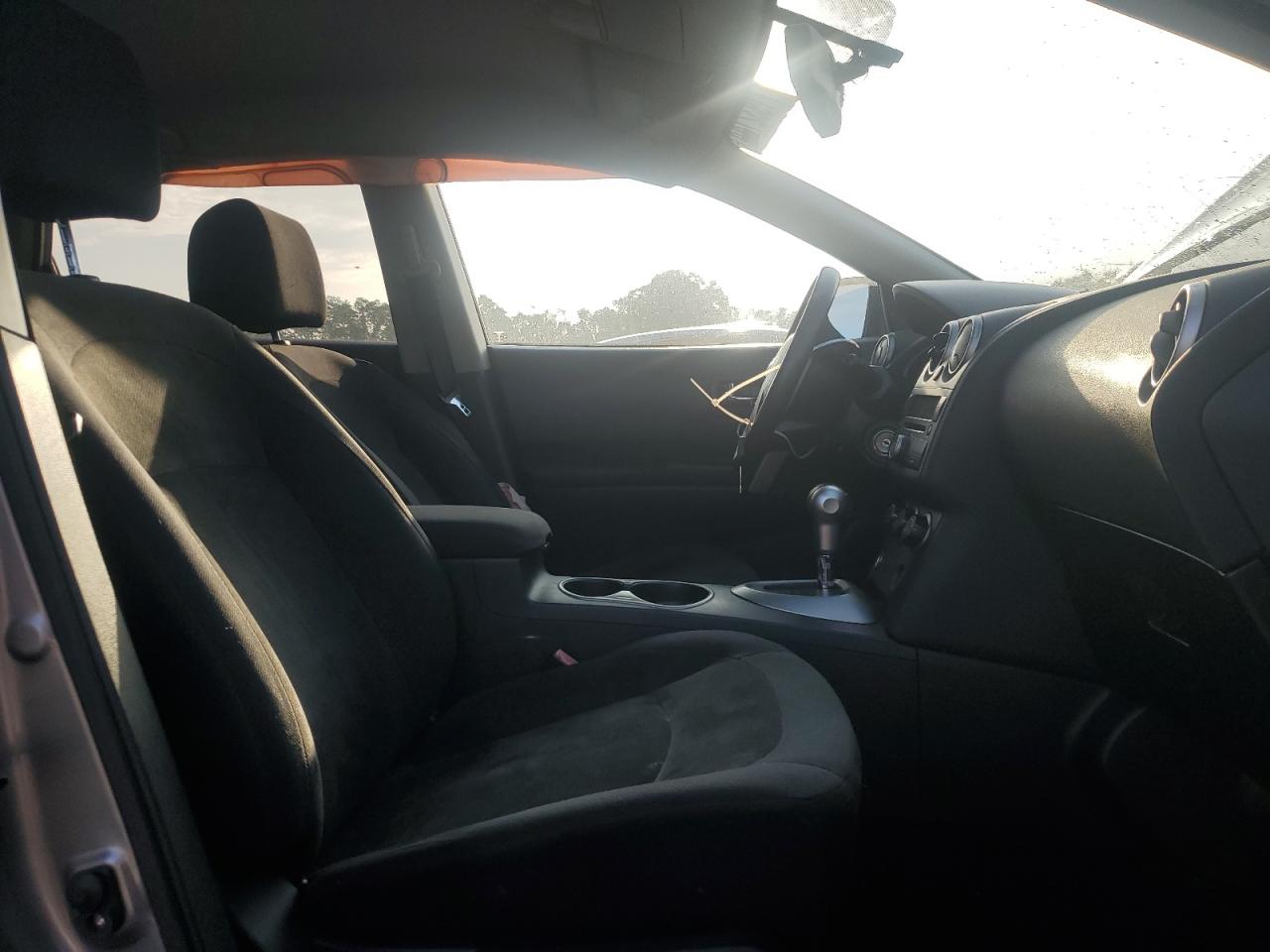 2010 Nissan Rogue - Image 7