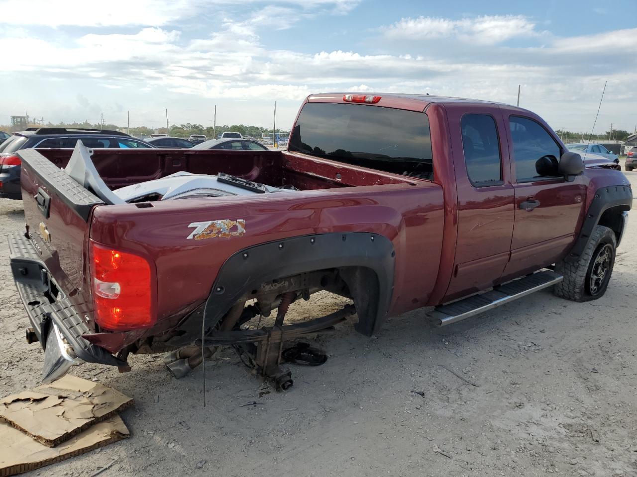 VIN 1GCRKSE70DZ162439 2013 CHEVROLET ALL Models no.3