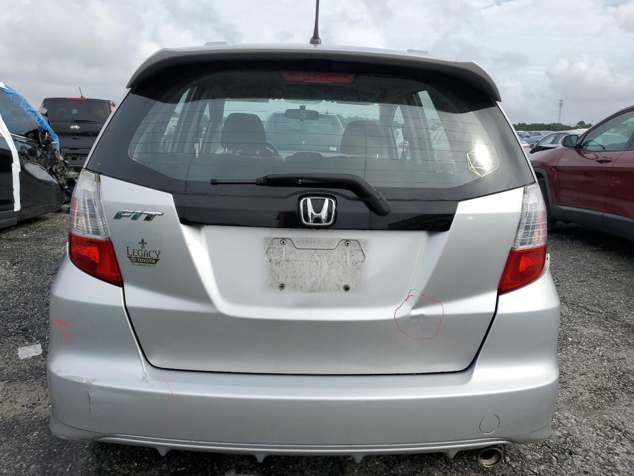 JHMGE8H50BS005557 2011 Honda Fit Sport