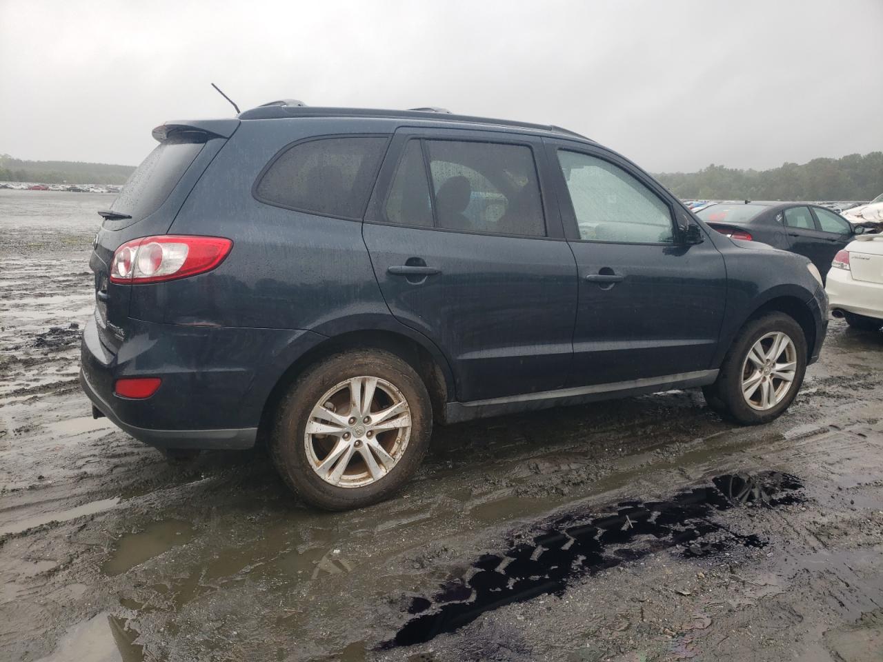 2010 Hyundai Santa Fe - Image 3