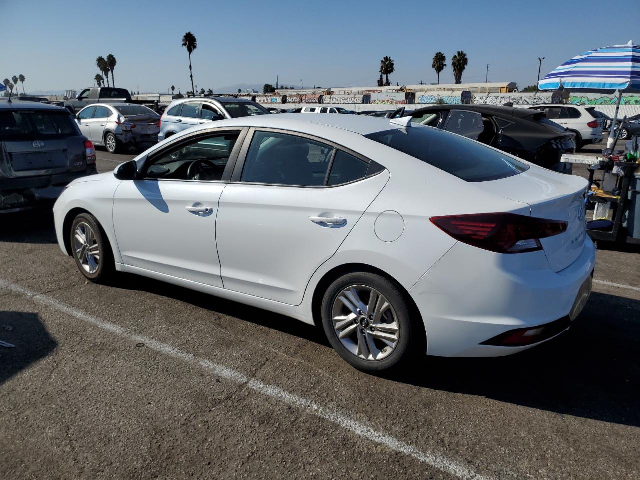 2020 Hyundai Elantra - Image 2