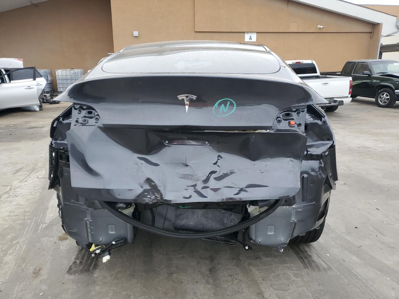 7SAYGDED0RF109366 2024 Tesla Model Y