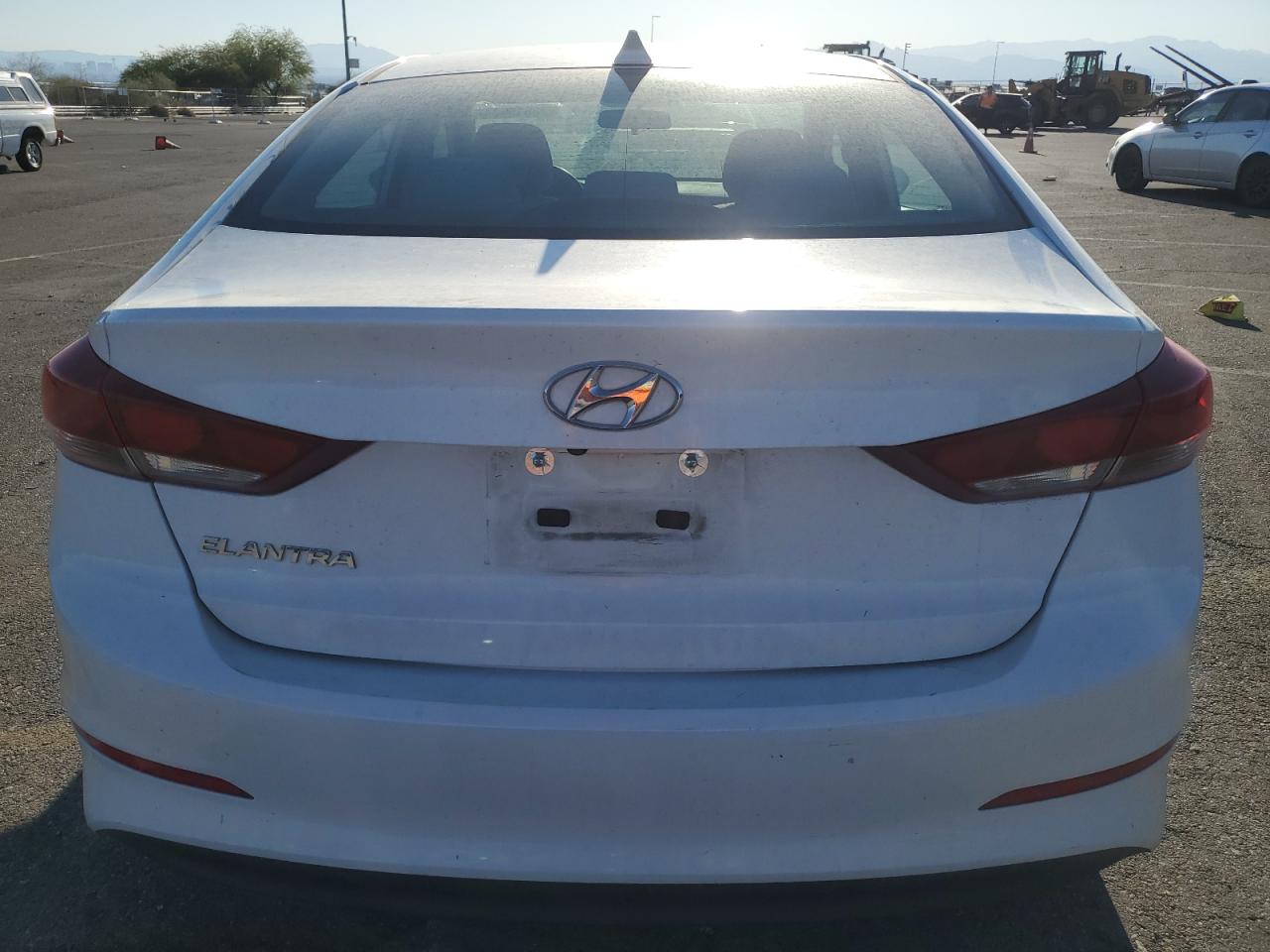 5NPD84LFXJH269077 2018 Hyundai Elantra Sel