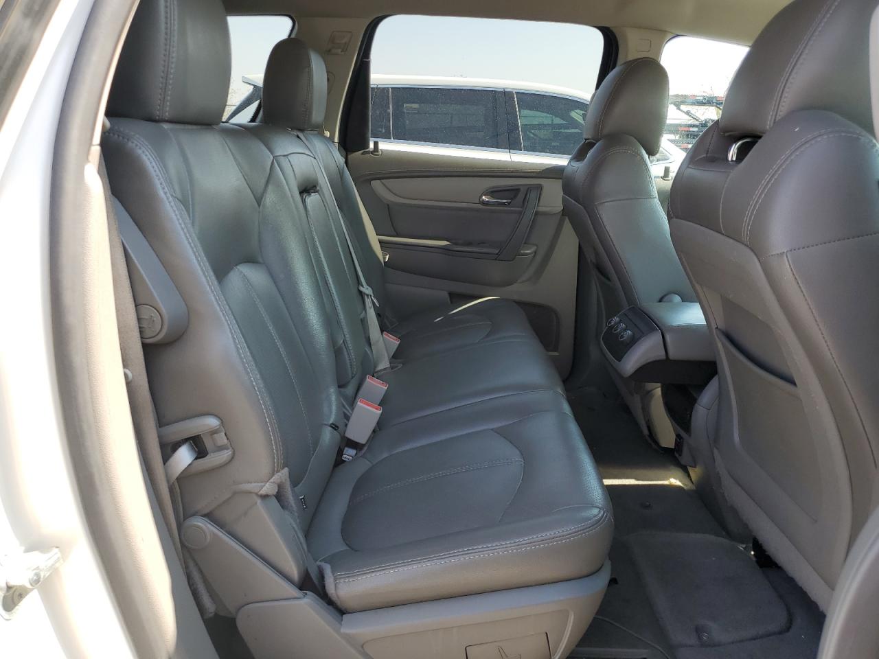 2014 Chevrolet Traverse Ls VIN: 1GNKRFED3EJ107467 Lot: 70669994