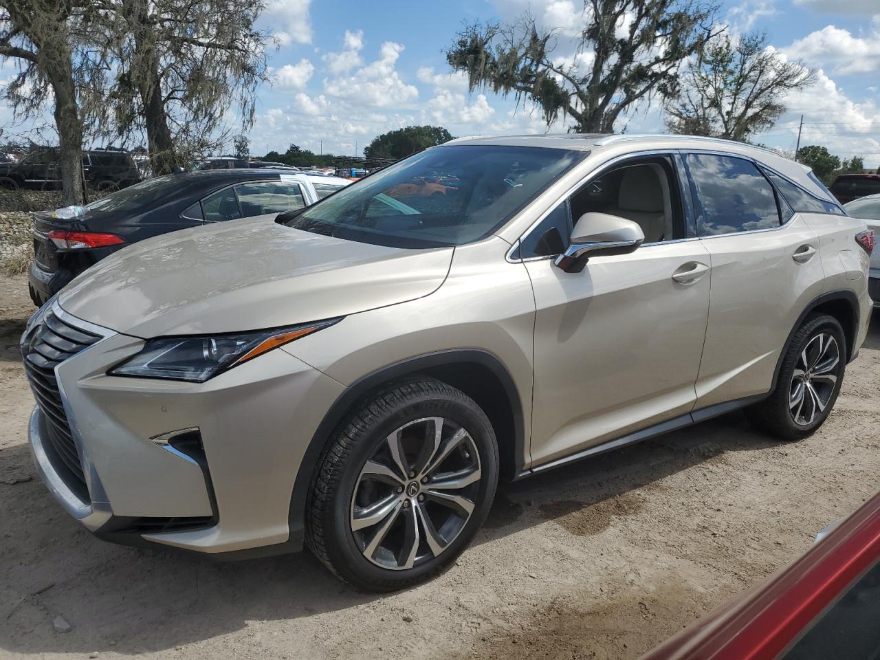 2T2ZZMCA6JC111650 2018 LEXUS RX - Image 1