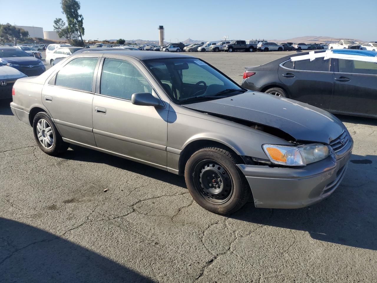 2001 Toyota Camry Le VIN: 4T1BF22K81U123424 Lot: 73145104