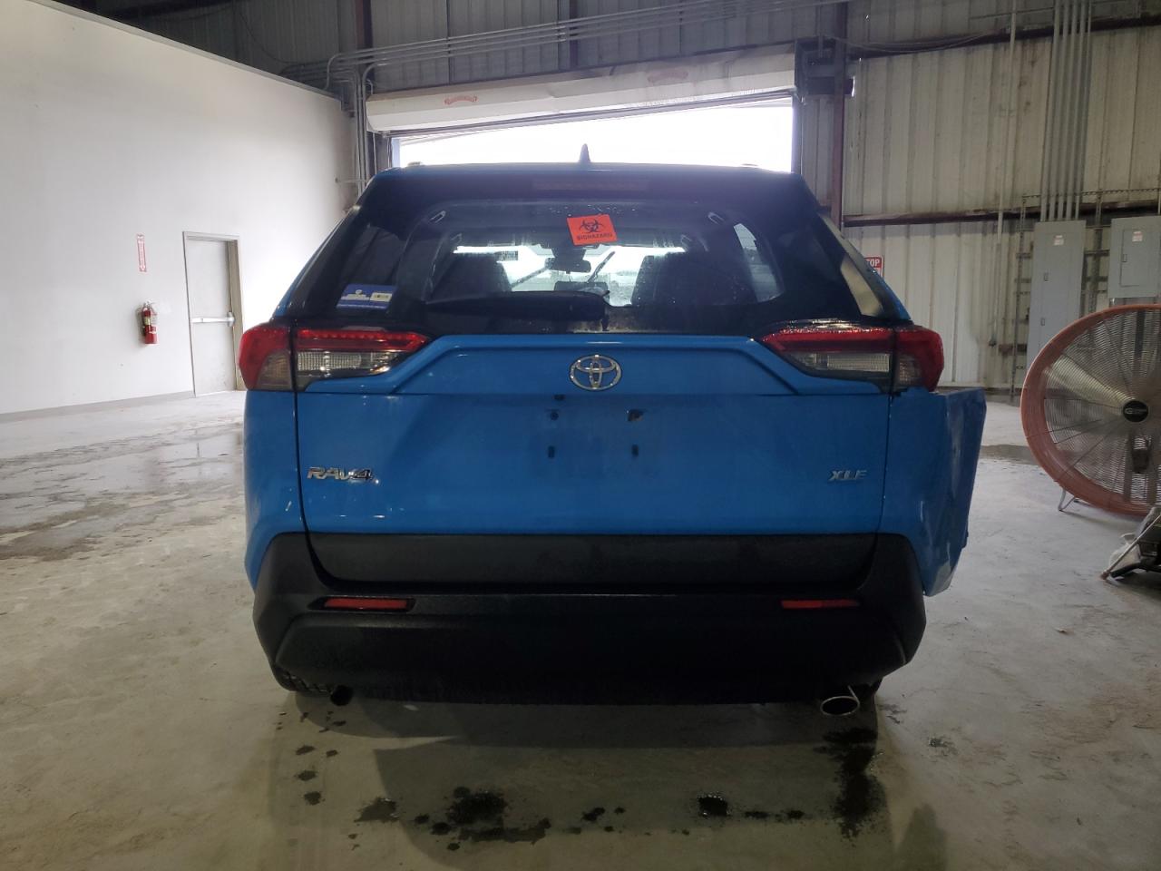 JTMC1RFV6KD004759 2019 Toyota Rav4 Xle Premium