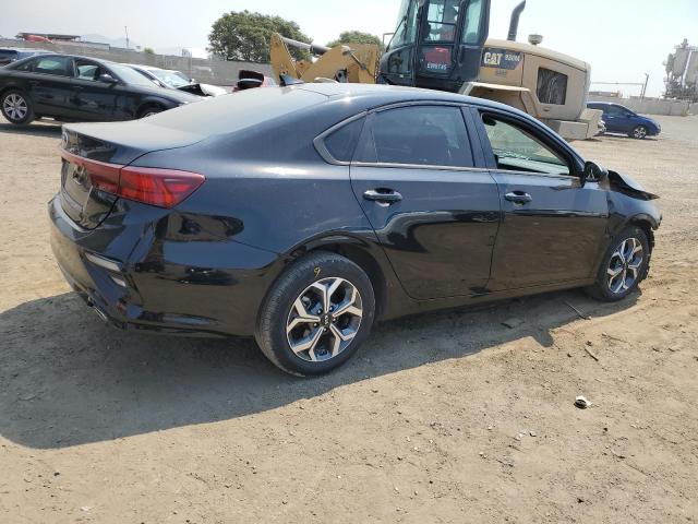 3KPF24AD8ME358084 Kia Forte FE 3