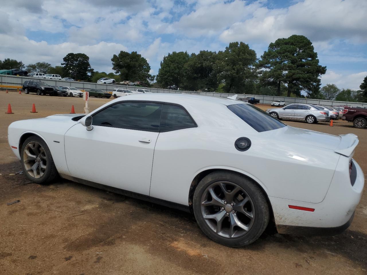 2C3CDZBT8GH300330 2016 DODGE CHALLENGER - Image 2