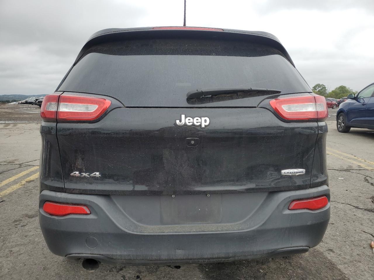 1C4PJMCB5JD570280 2018 Jeep Cherokee Latitude