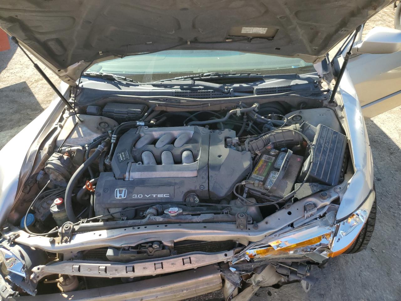 1HGCG164X1A076847 2001 Honda Accord Lx