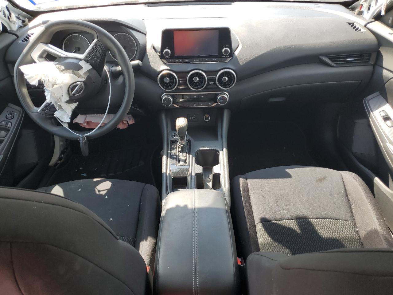 2022 Nissan Sentra - Image 8