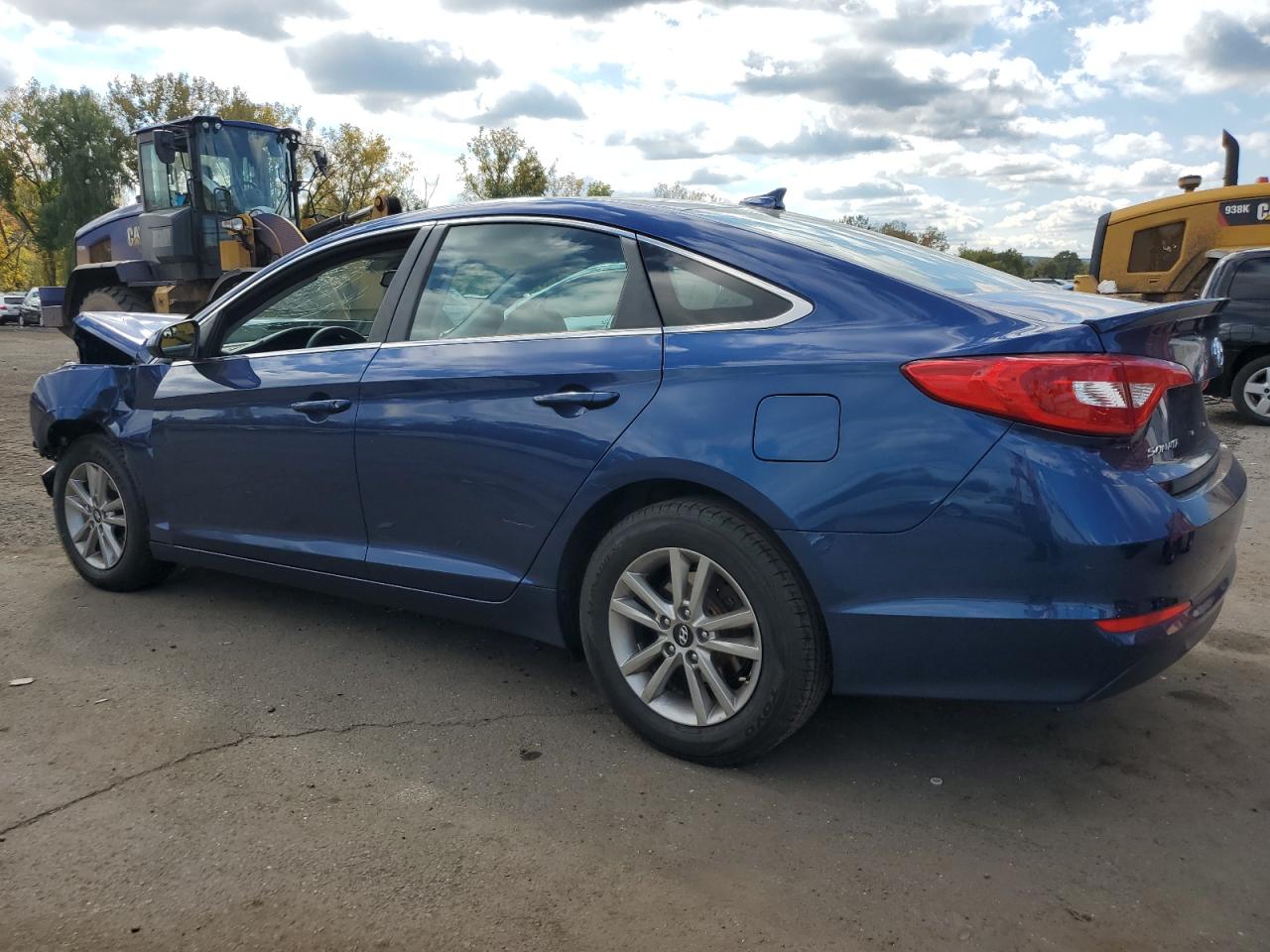 5NPE24AF0GH310608 2016 HYUNDAI SONATA - Image 2