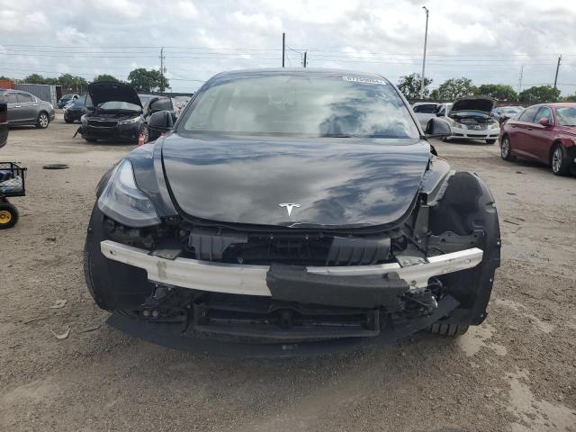  TESLA MODEL 3 2023 Czarny