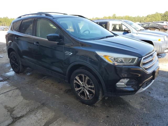  FORD ESCAPE 2017 Czarny