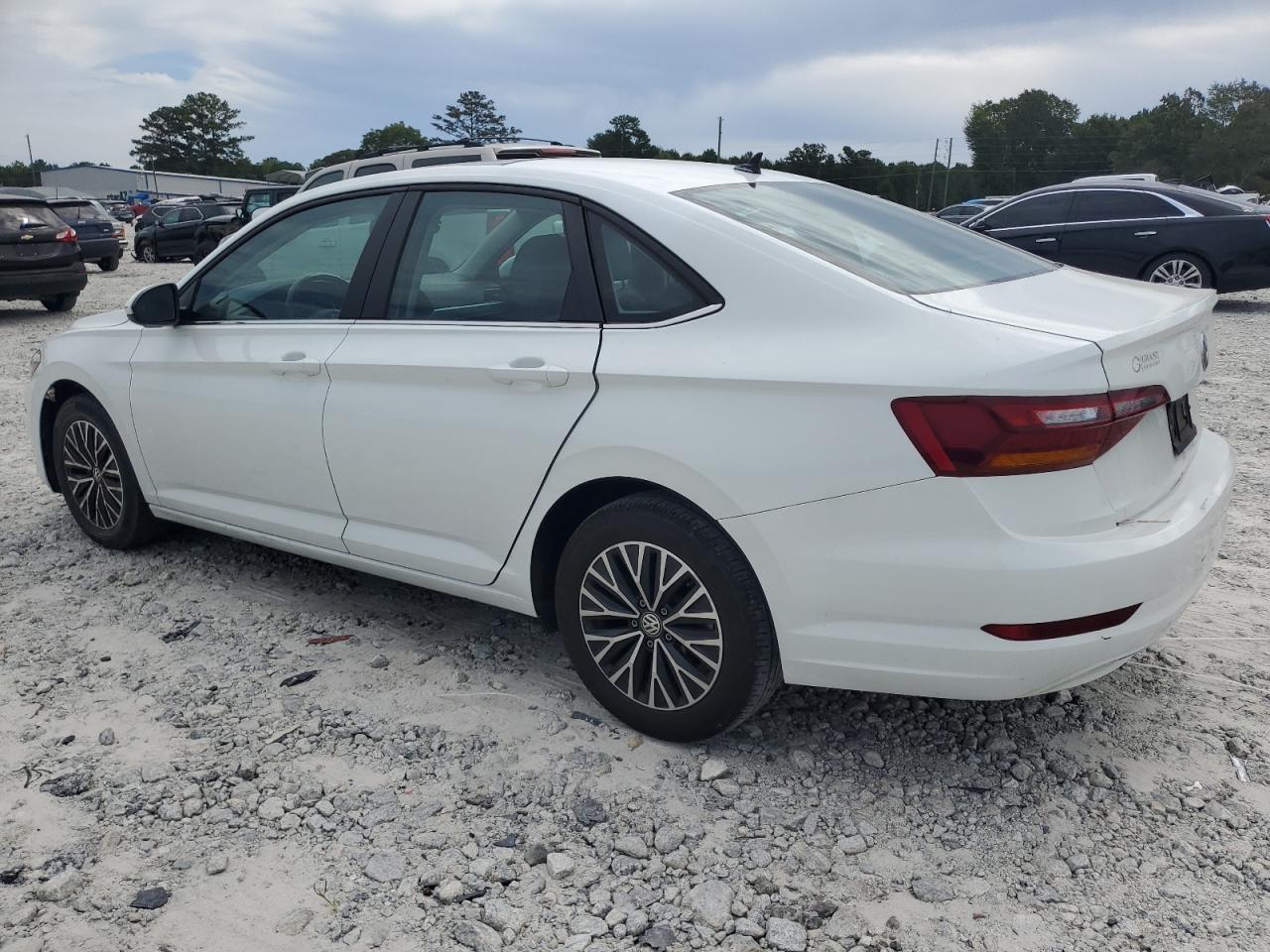 3VWCB7BU8KM173519 2019 VOLKSWAGEN JETTA - Image 2