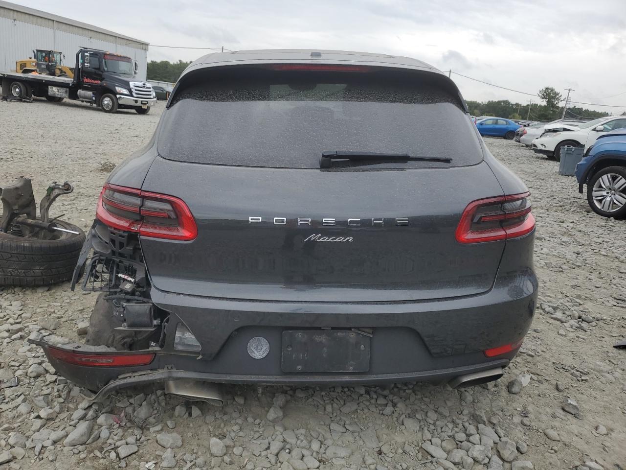 2017 Porsche Macan VIN: WP1AA2A53HLB01615 Lot: 72054254