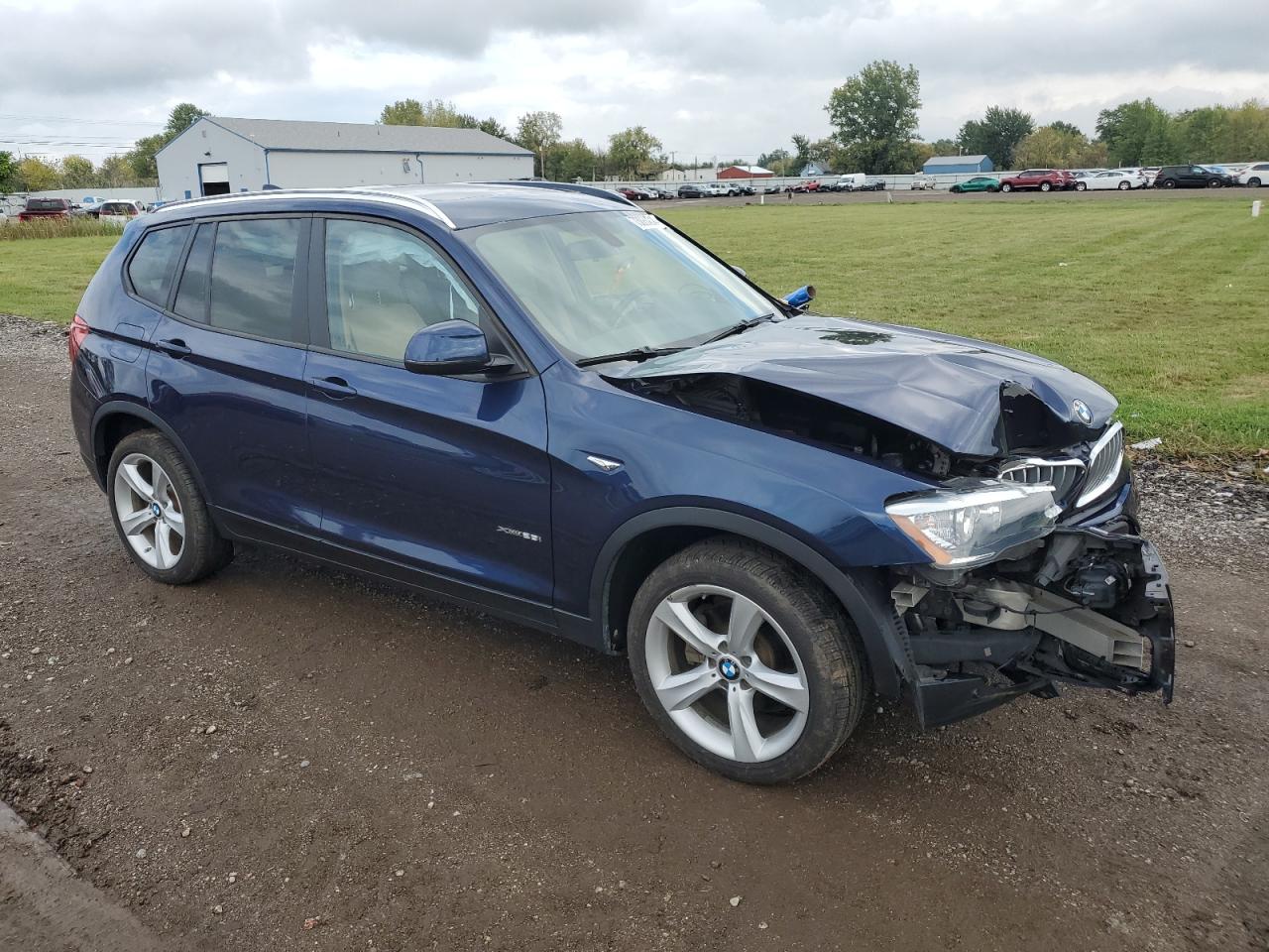 VIN 5UXWX9C58H0T02406 2017 BMW X3 no.4