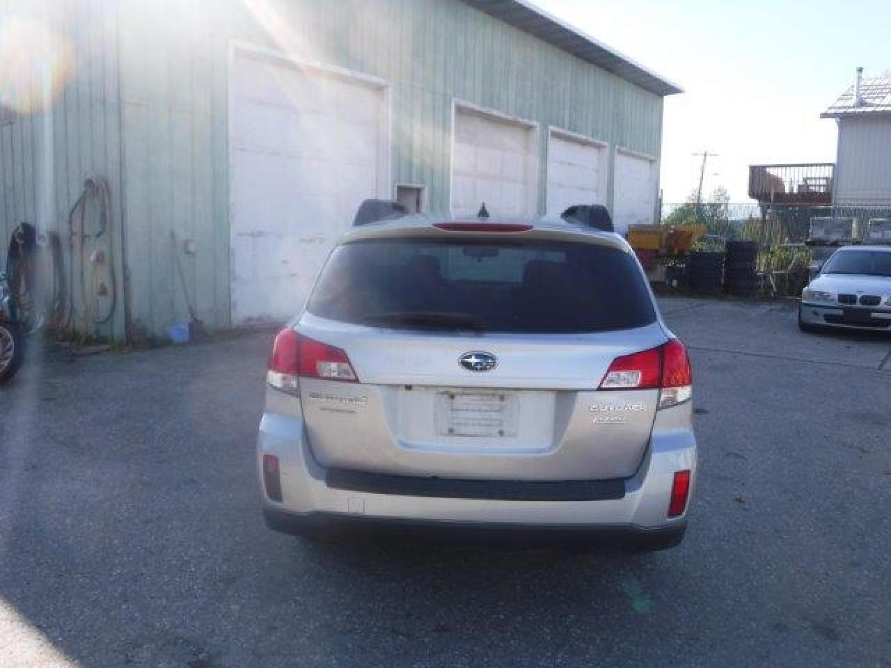 4S4BRBNC0E3201086 2014 Subaru Outback 2.5I Limited