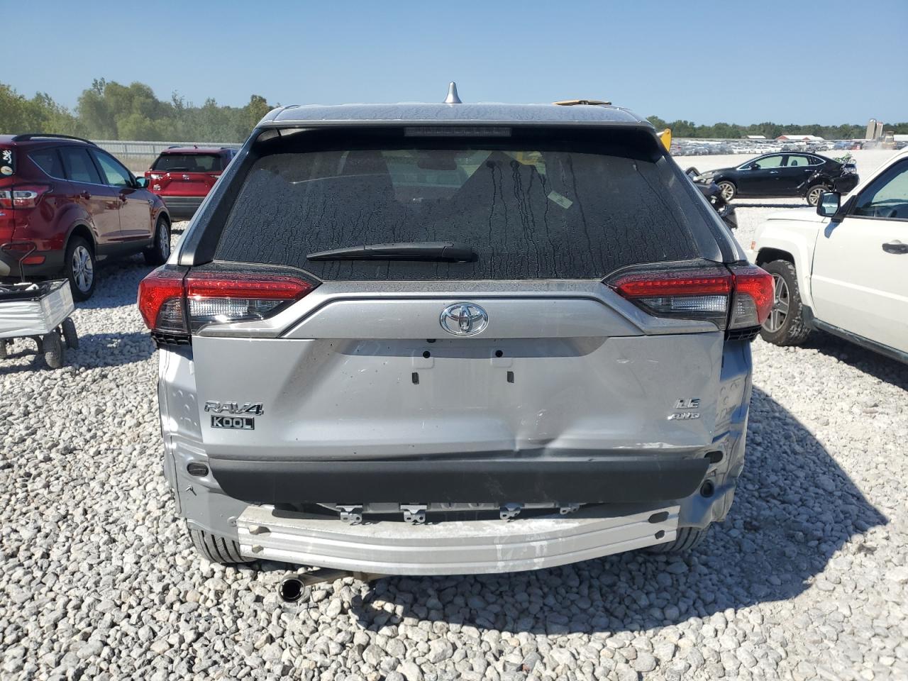 2022 Toyota Rav4 Le VIN: 2T3F1RFV1NW282893 Lot: 70192384