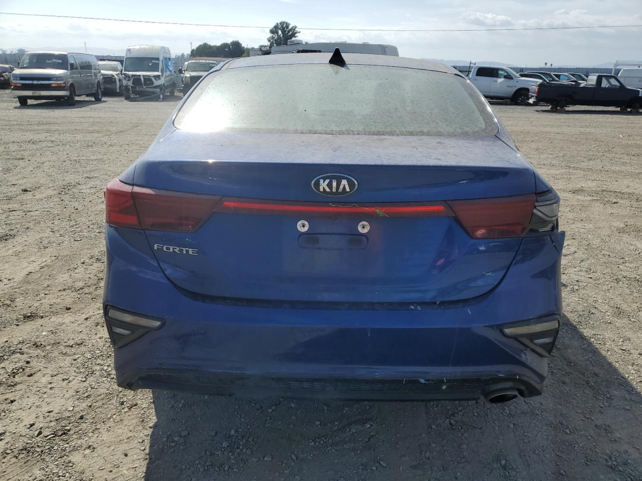 3KPF24AD0ME325404 2021 Kia Forte Fe