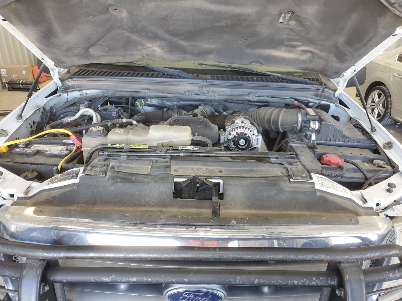 2002 Ford F250 - Image 13