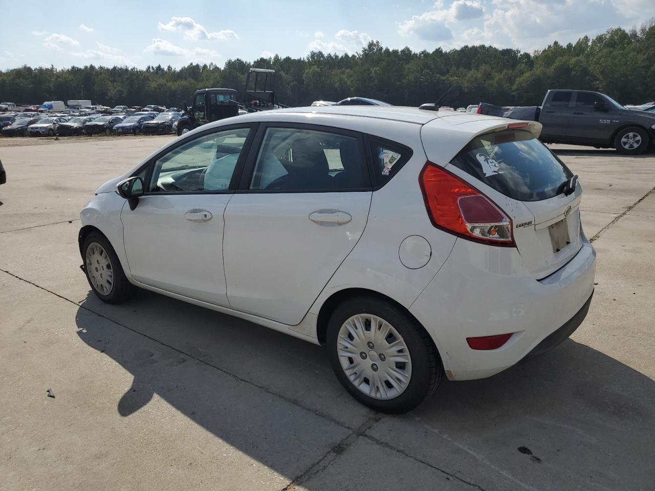 2015 Ford Fiesta - Image 2
