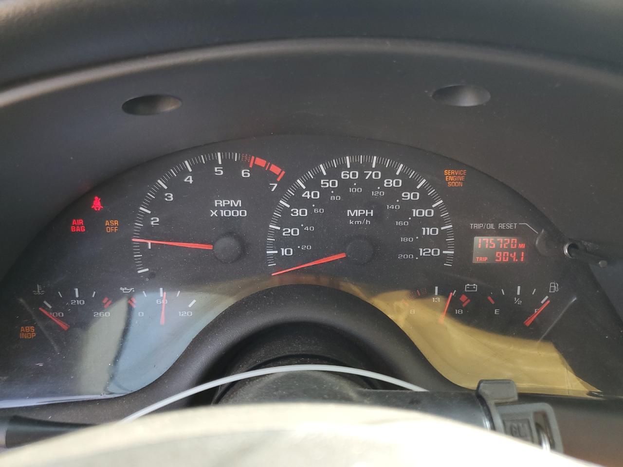 2002 Chevrolet Camaro - Image 9