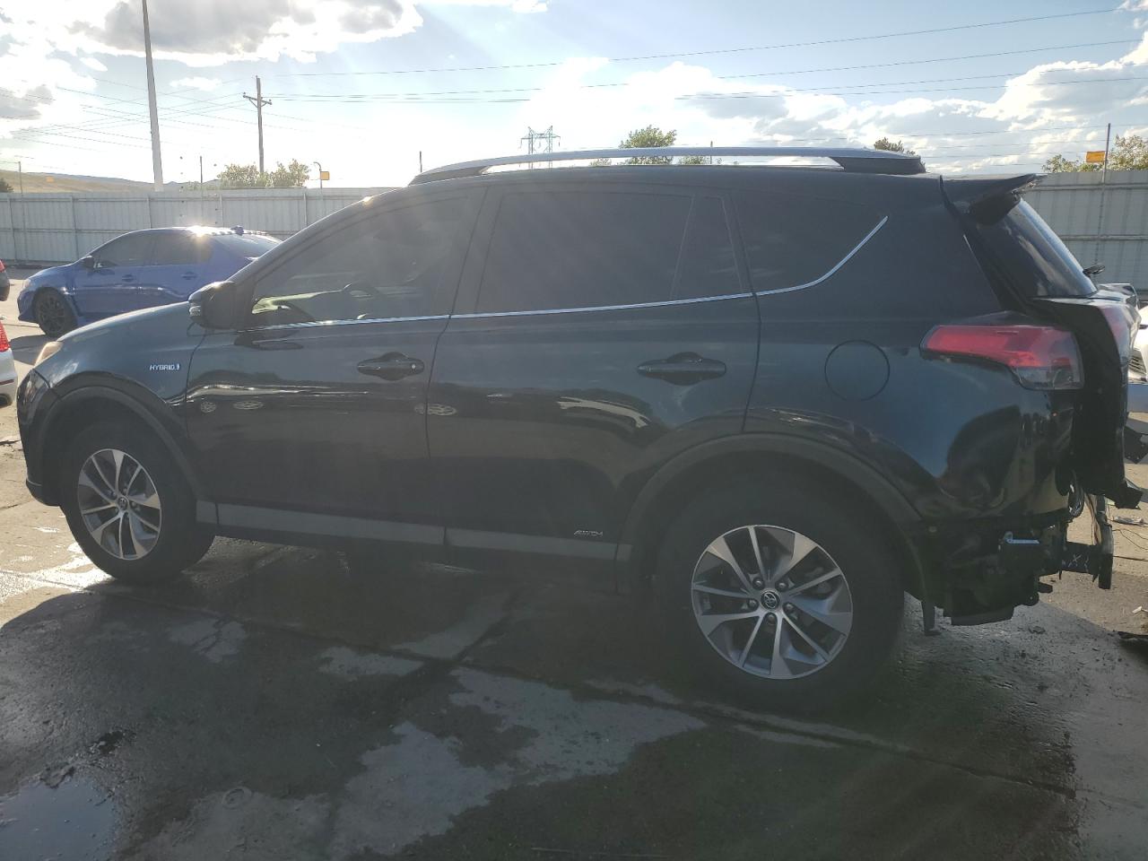 JTMRJREV9JD155251 2018 TOYOTA RAV 4 - Image 2