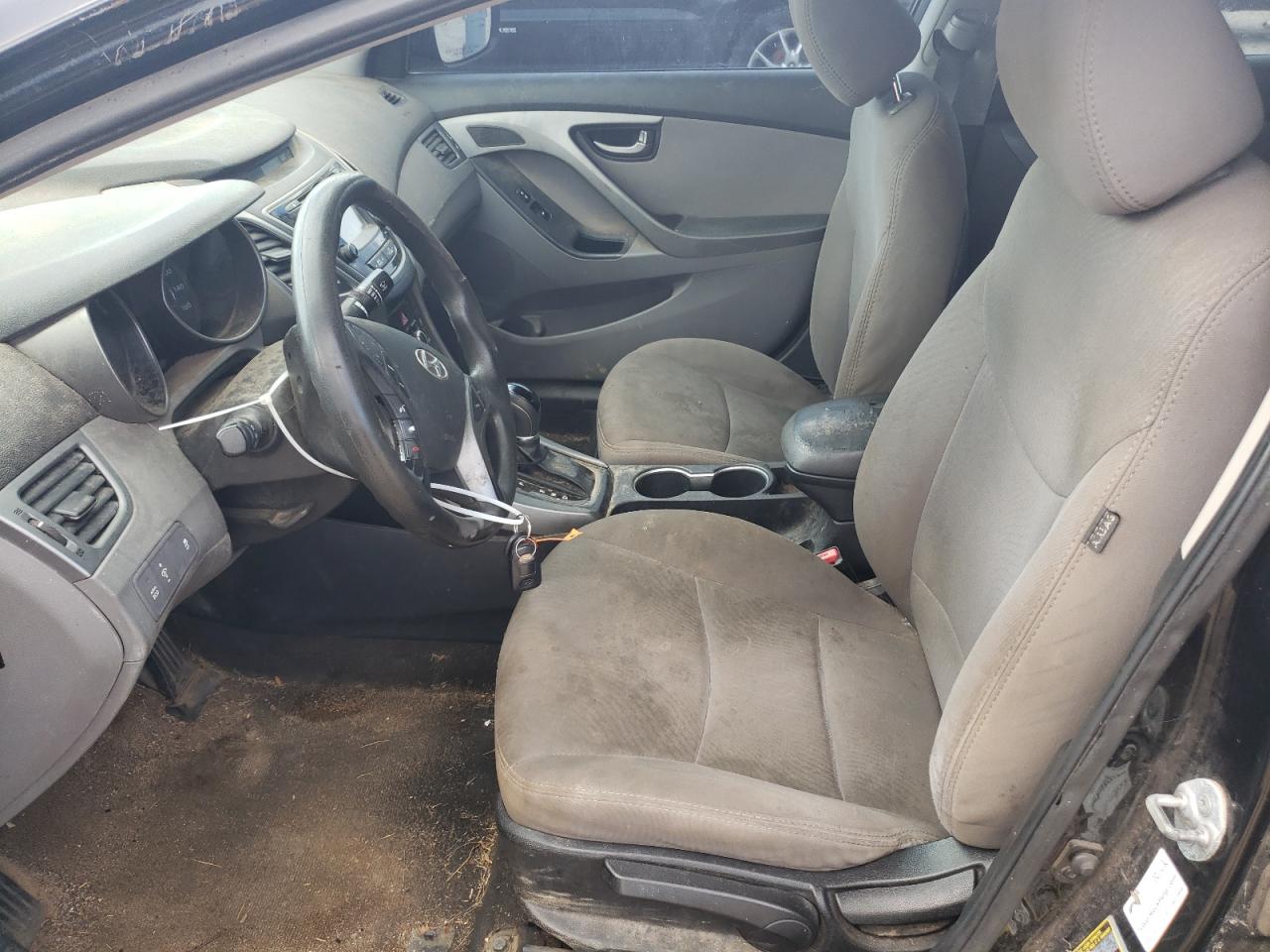 2016 Hyundai Elantra - Image 7