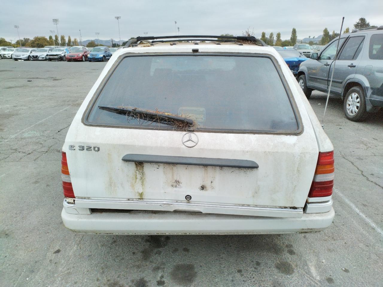 WDBEA92E9RF287265 1994 Mercedes-Benz E 320