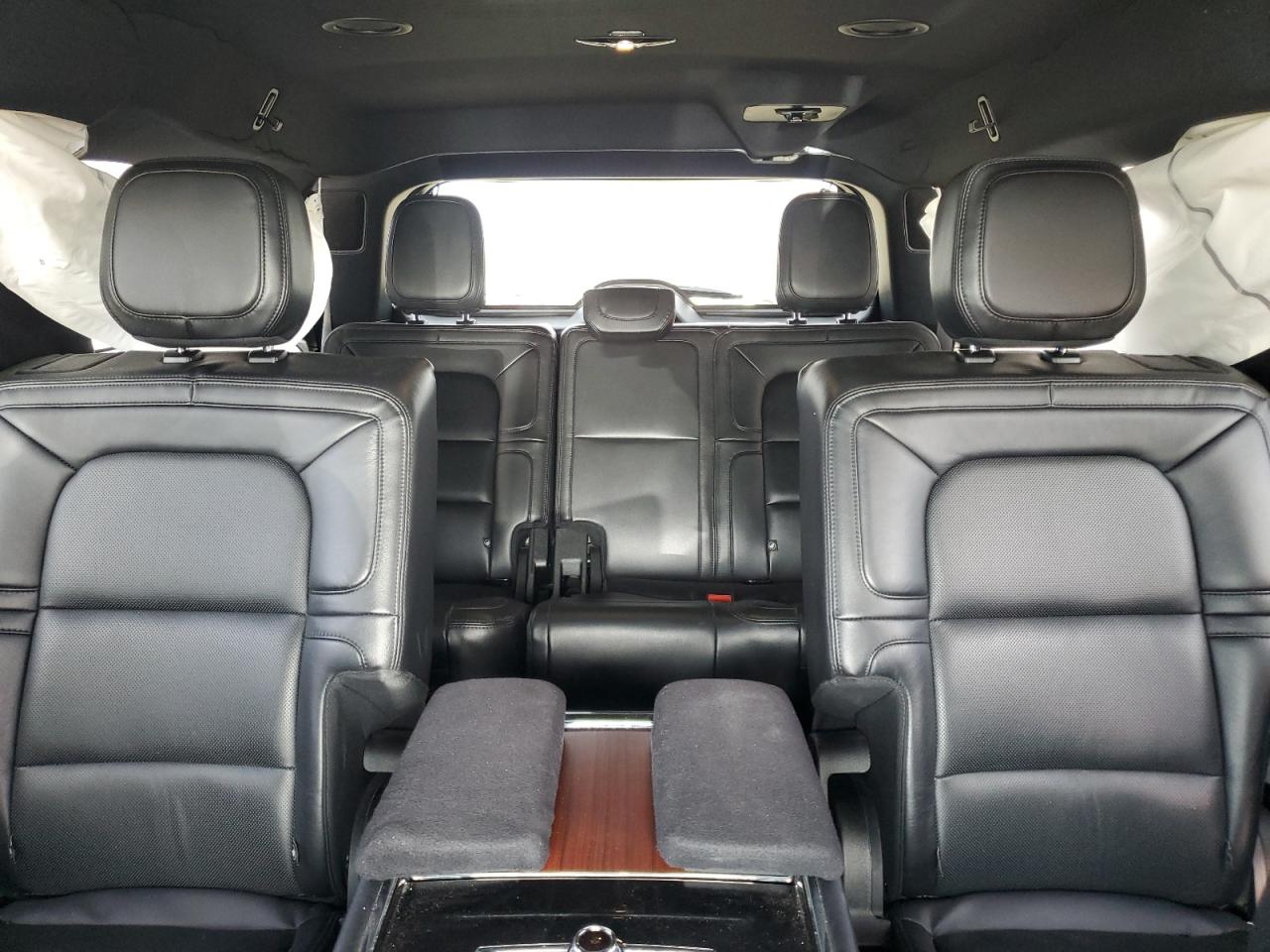 2021 Lincoln Navigator - Image 10