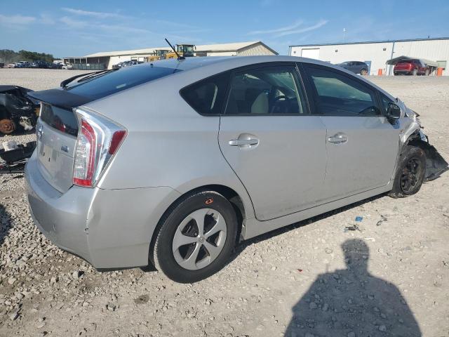  TOYOTA PRIUS 2014 Серебристый