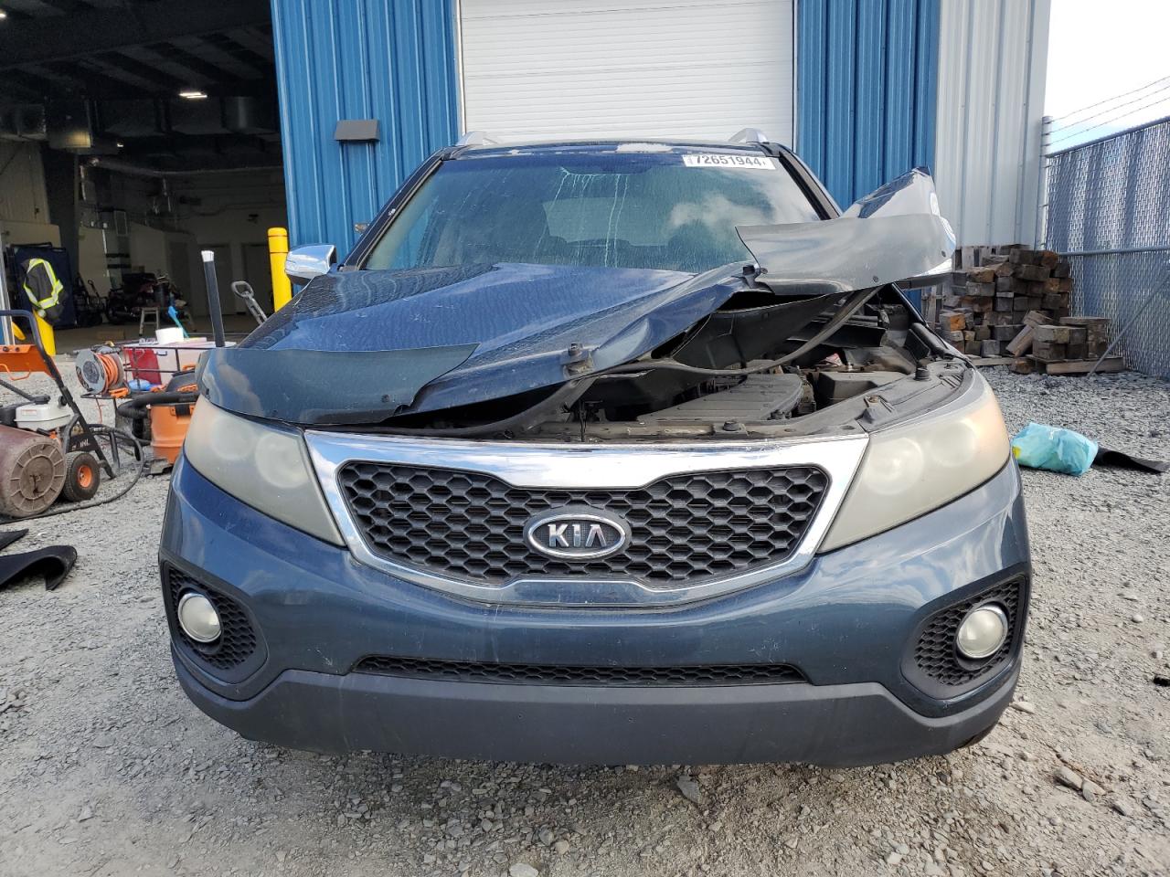 Auction sale of the 2011 KIA SORENTO , vin: 5XYKUDA2XBG027126, lot number: 72651944