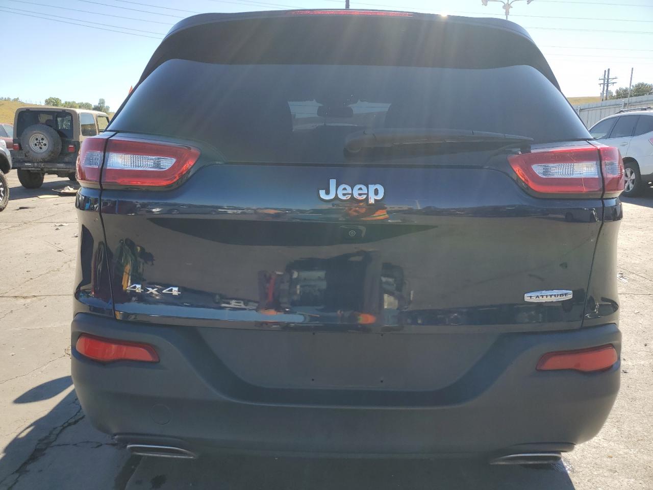 2016 Jeep Cherokee Latitude VIN: 1C4PJMCS2GW148870 Lot: 72992064