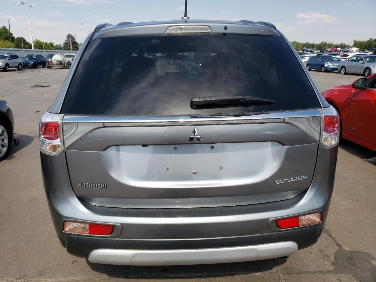 2015 Mitsubishi Outlander - Image 6