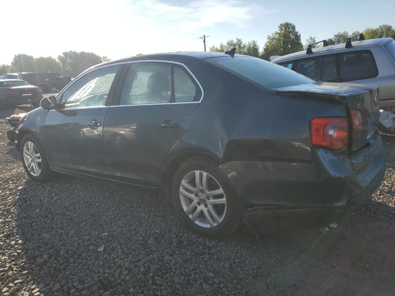 2006 Volkswagen Jetta - Image 2