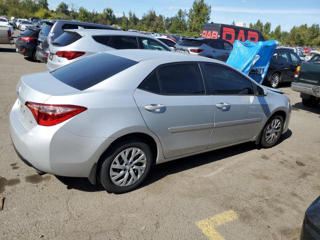  TOYOTA COROLLA 2018 Srebrny