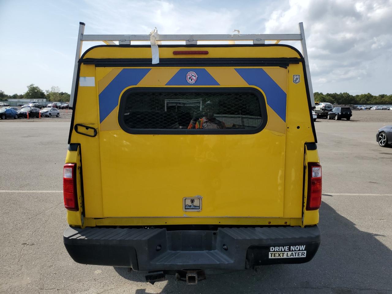 2011 Ford F250 Super Duty VIN: 1FT7X2B65BEC71200 Lot: 71595264