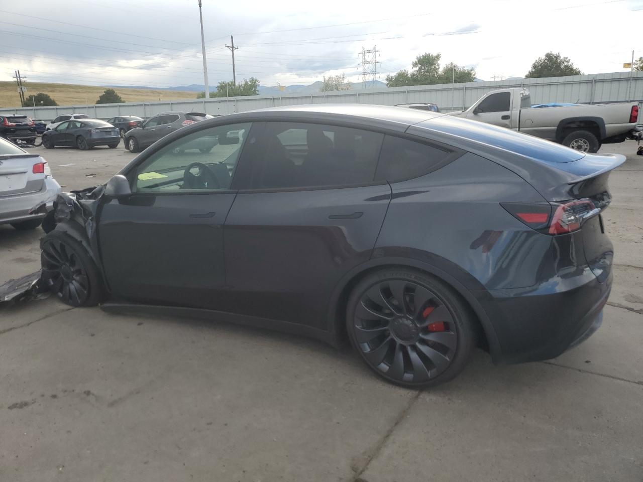 7SAYGDEF7RF038944 2024 TESLA MODEL Y - Image 2