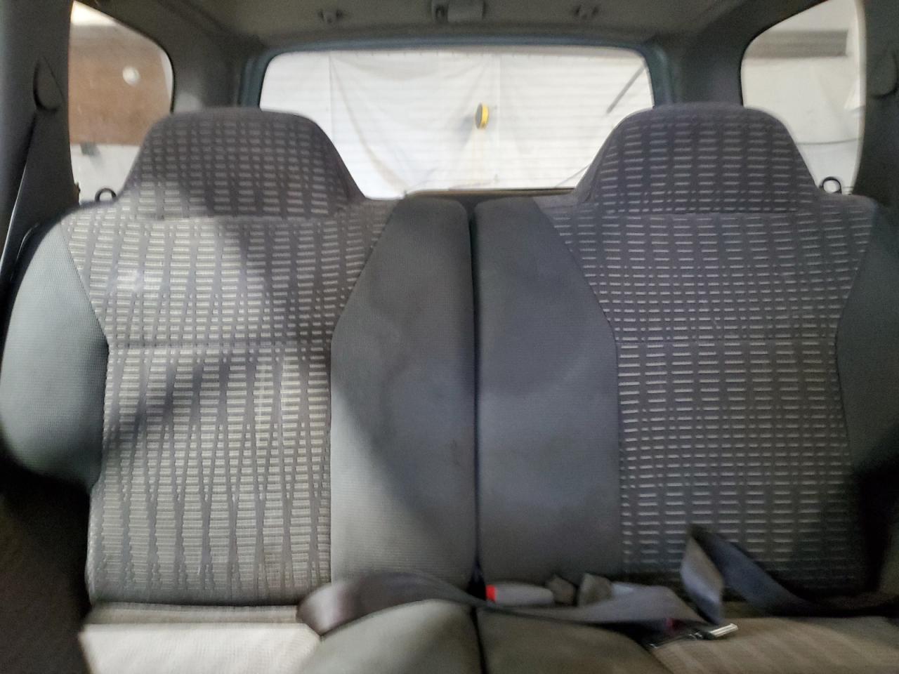 2001 Nissan XTerra - Image 10