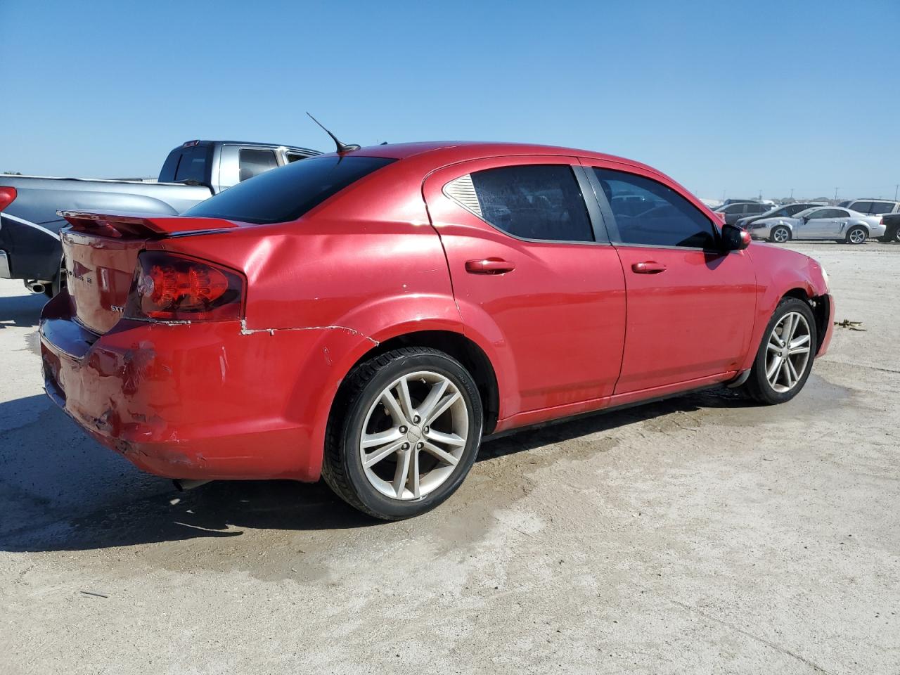 2012 Dodge Avenger - Image 3