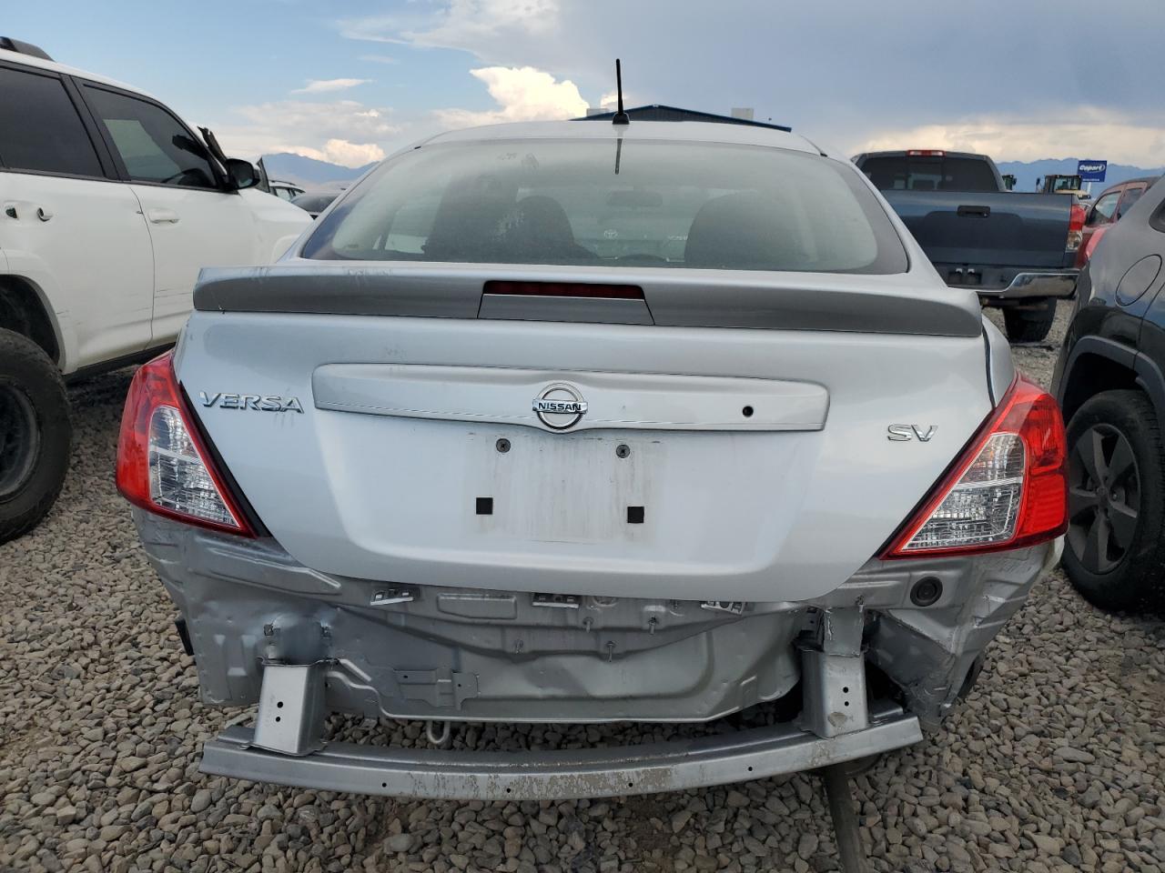 3N1CN7AP3JK406788 2018 Nissan Versa S