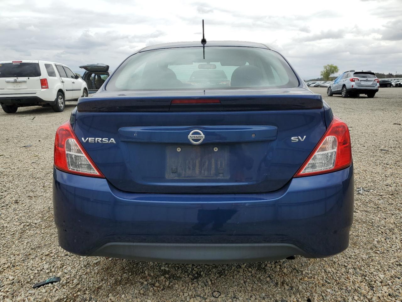 3N1CN7AP1JL844557 2018 Nissan Versa S