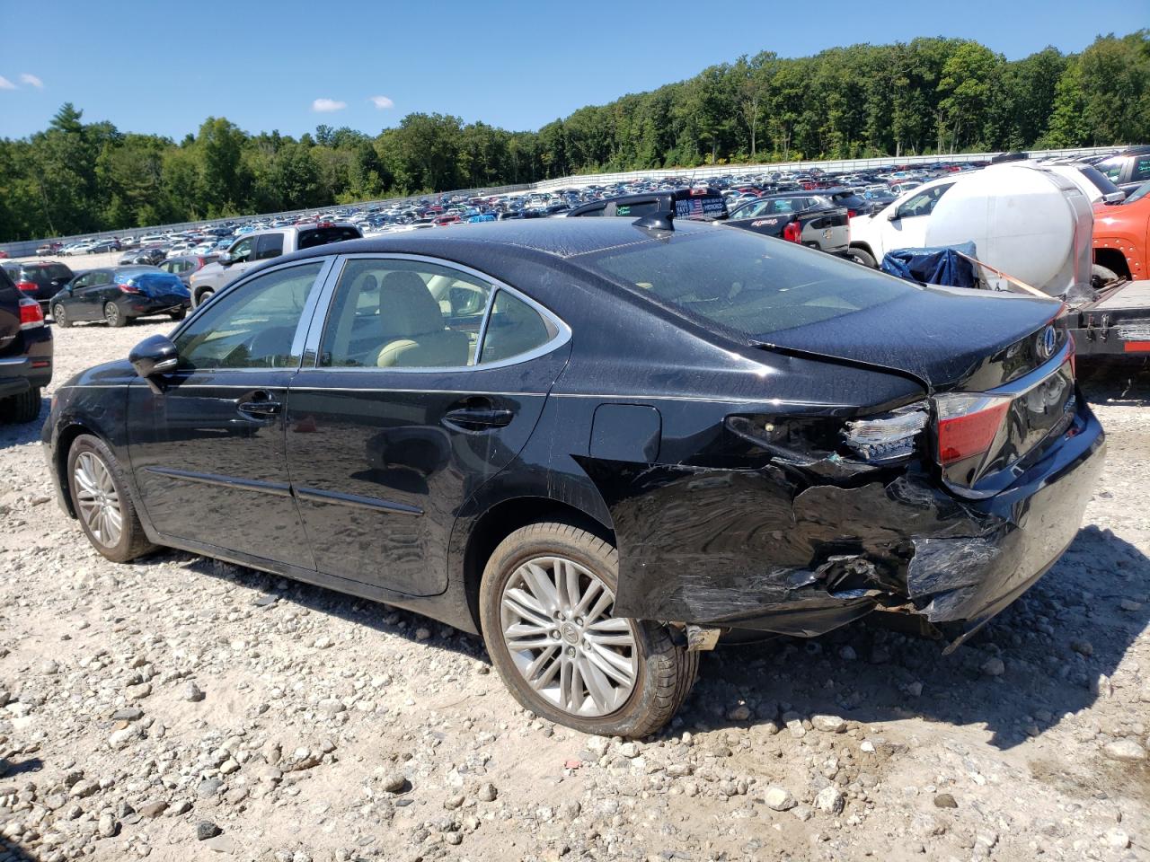 JTHBK1GG5F2185959 2015 LEXUS ES - Image 2