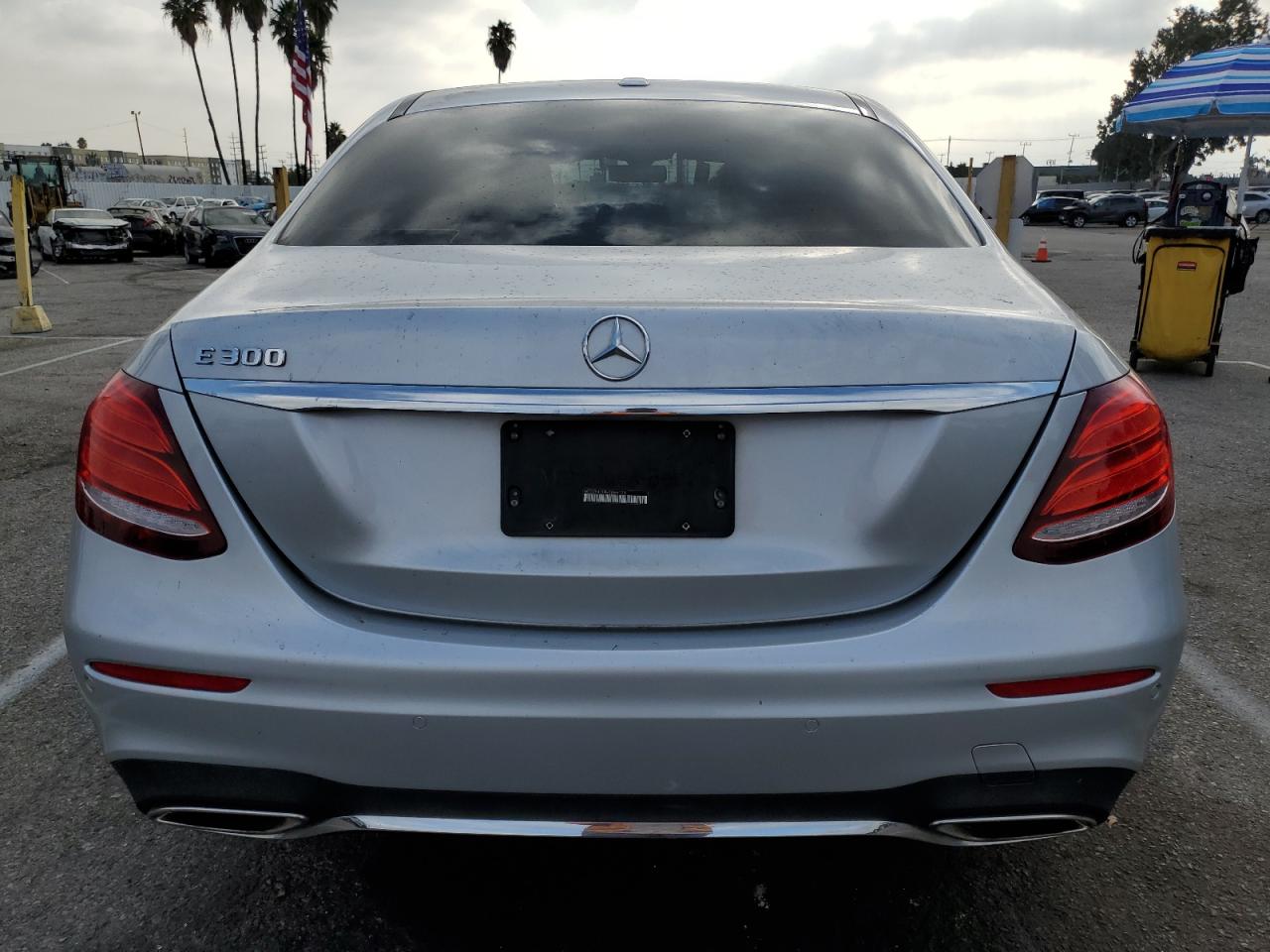 WDDZF4JB9HA055121 2017 Mercedes-Benz E 300